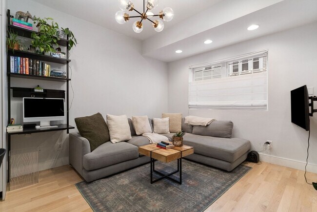 Photo - 62 Bolton St