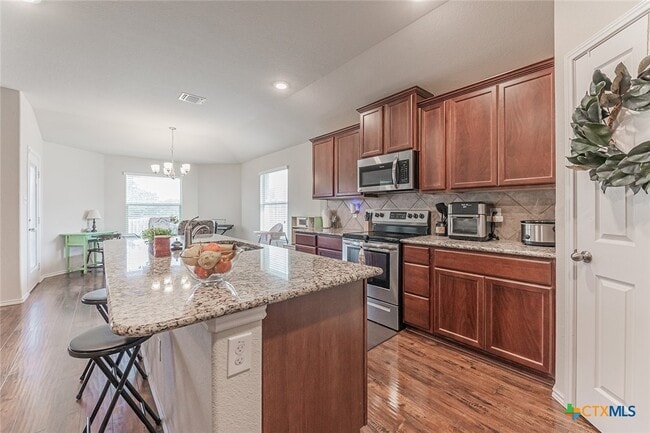 Photo - 207 Christopher Dr