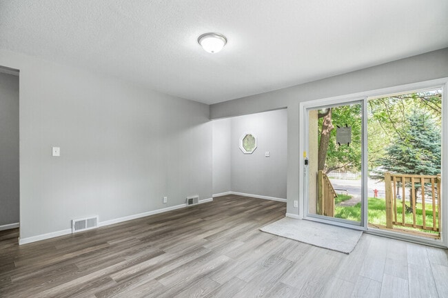 Photo - 5897 Concord Blvd