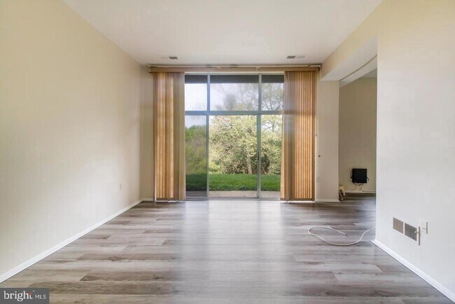 18730 Walkers Choice Rd Unit 2