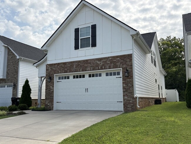 Photo - 2107 Barringer Ln