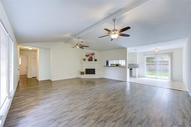 Photo - 950 Grand Jct Dr