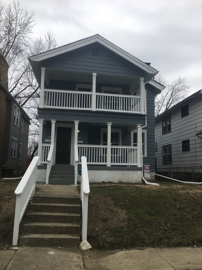 Building Photo - 1288 Oakwood Ave Rental