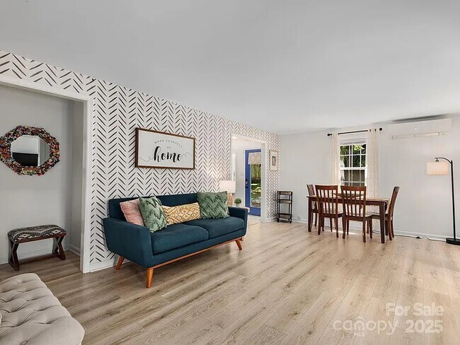 Photo - 15 Lawterdale Rd