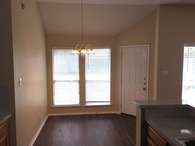 Photo - 223 Dartmouth Dr