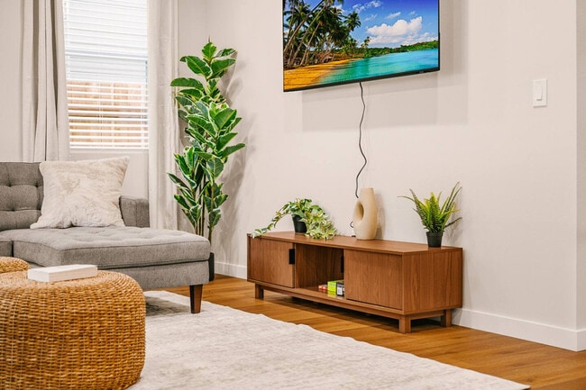 Photo - 3202 NW Division St Unidad ID1334341P