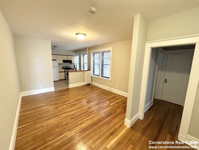 Building Photo - 1758 Commonwealth Ave Unit 1 Rental