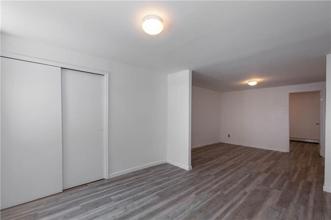 Building Photo - 361 52nd St Unit 1 Rental