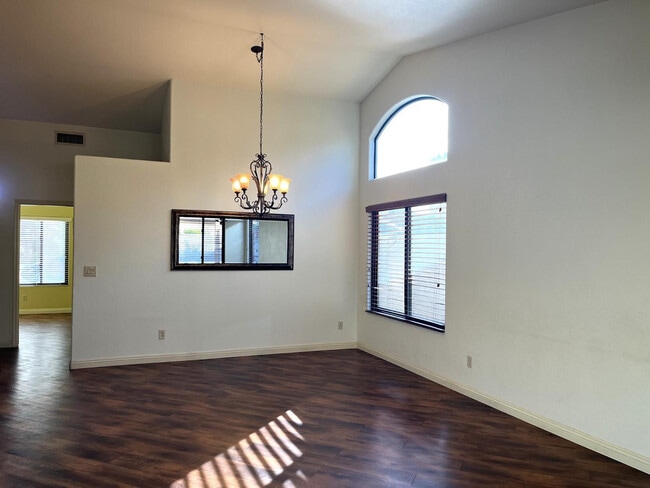 Photo - 187 W Amanda Ln