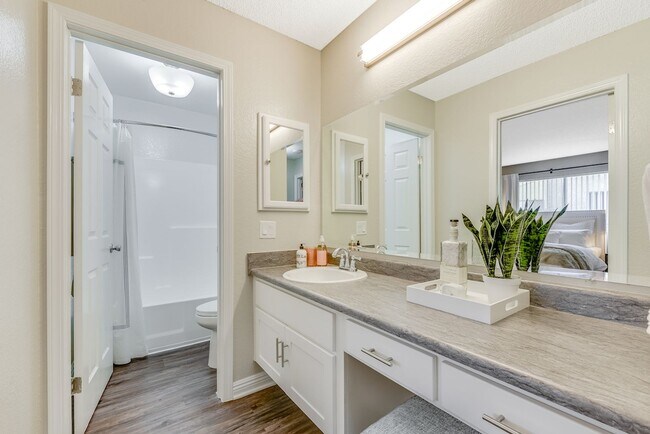 Photo - Torrey Pines Apartment Homes