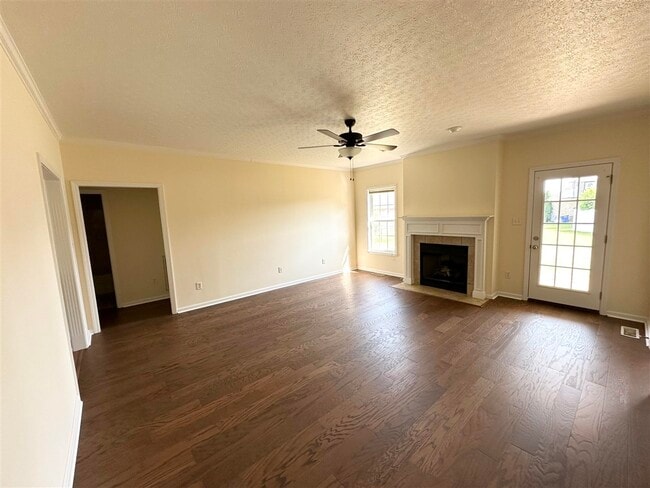 Photo - 3723 Woodbridge Ln