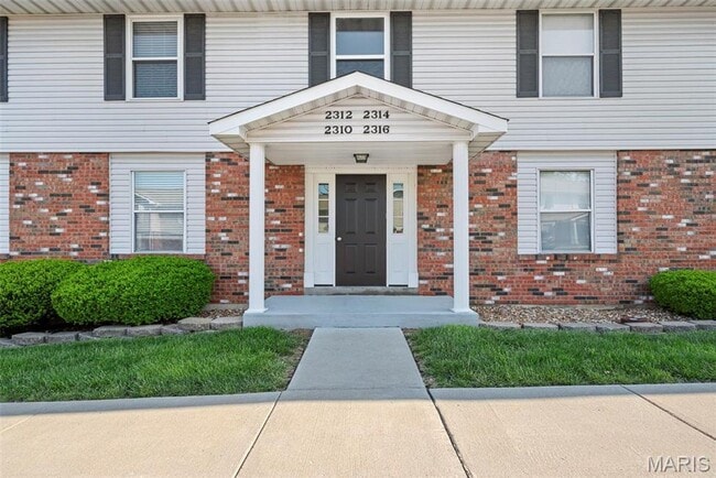 Building Photo - St Peters area Rental