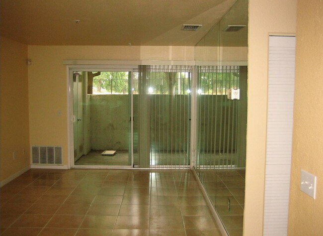 Photo - 8020 Walerga Rd Unidad 1279