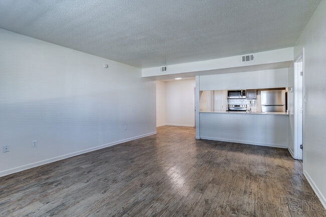 Elevate at 604 West