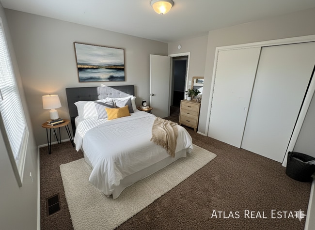 Photo - 2509 Wood Ave Unit B