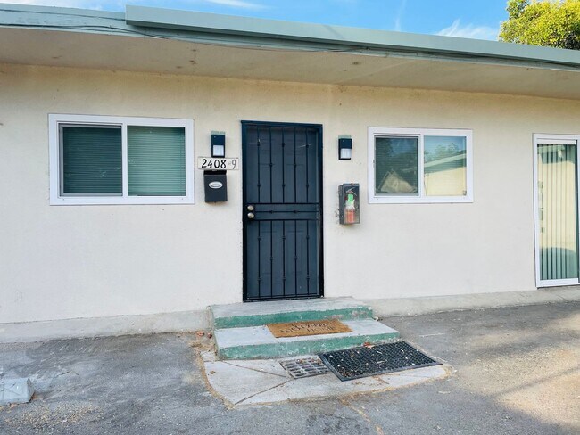 Building Photo - 2408 Wulff Ln Unit #9