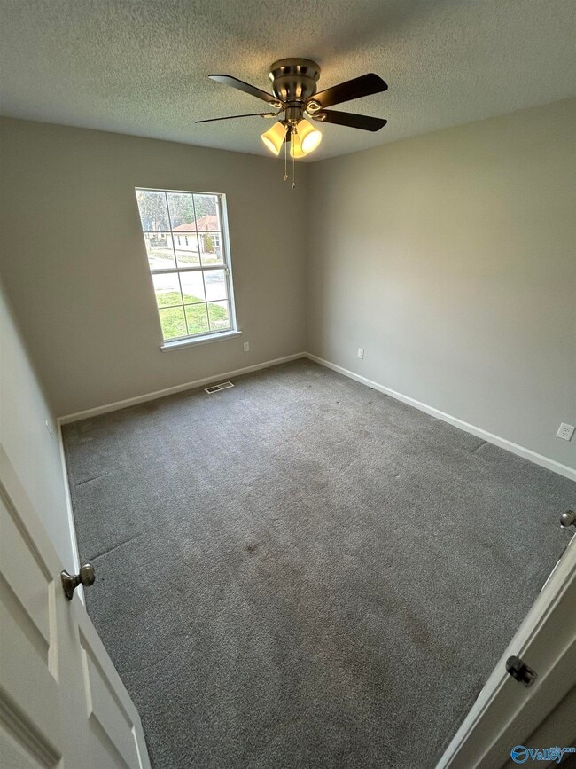 Photo - 109 Portal Ln