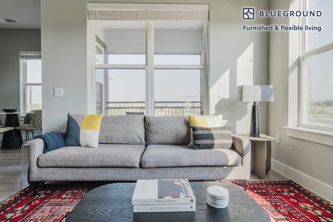 5005 E Parmer Ln Unit SI FL1-ID271