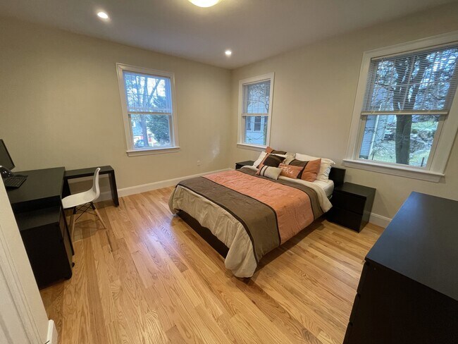 26 Colony Rd Unit Furnished apartment in Lexington