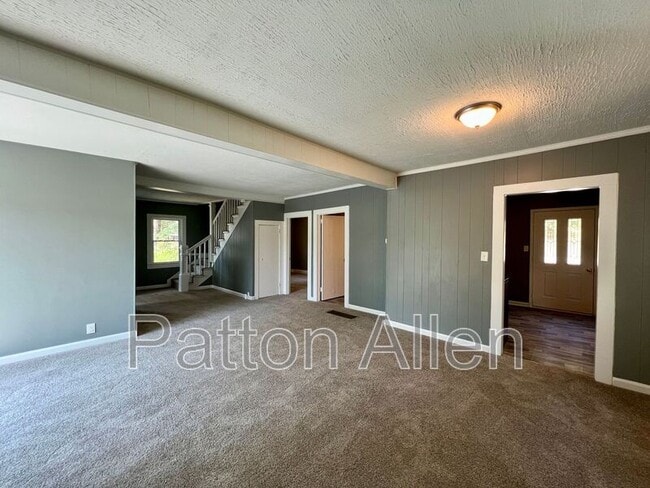 Photo - 15 Woodbine Rd