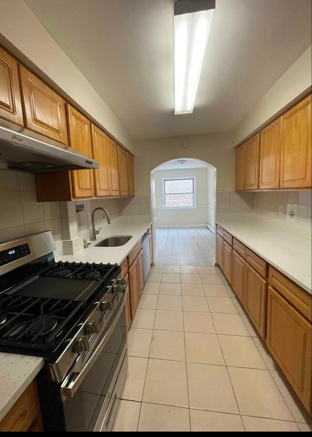 Photo - 95-16 67th Ave