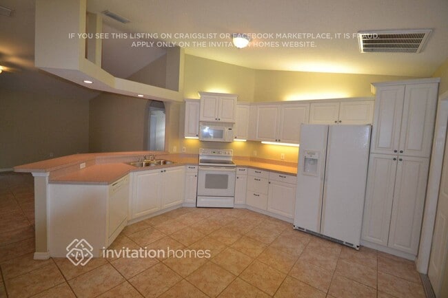 Photo - 6010 68th Dr E