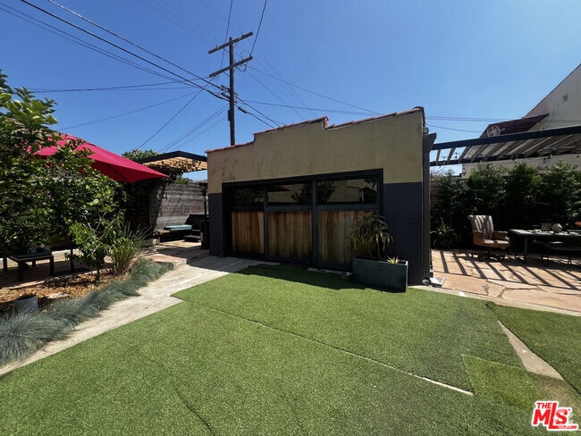 Building Photo - 1438 S Norton Ave Rental