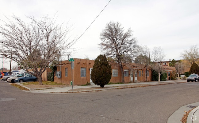 Photo - 902 Tijeras Ave NW