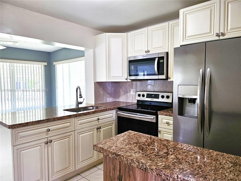 Photo - 1040 NW 73rd Terrace