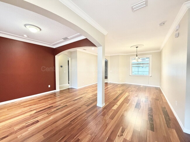 Photo - 1868 Lorenzo Ln