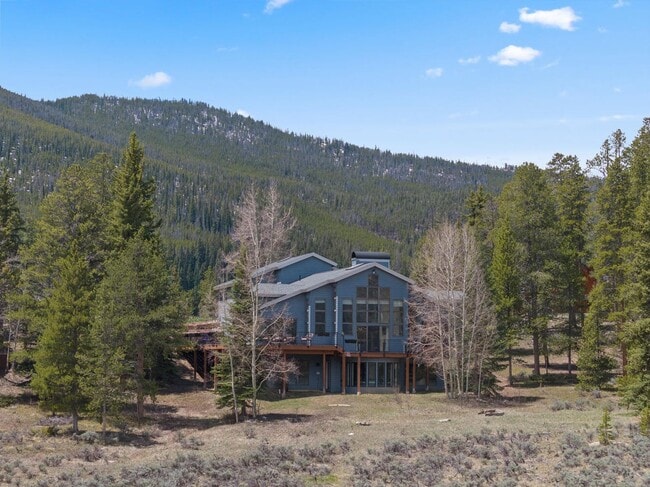 1107 Penstemon Rd