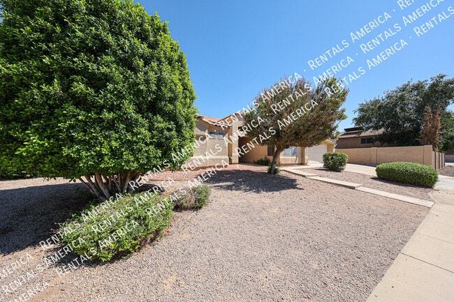 Photo - 1711 S 97th St