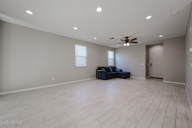 Photo - 3813 E Branham Ln