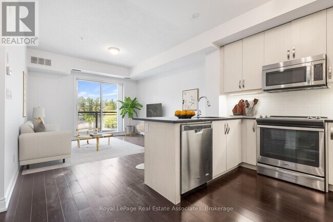Photo - 3170 Erin Mills Pkwy Unit 321