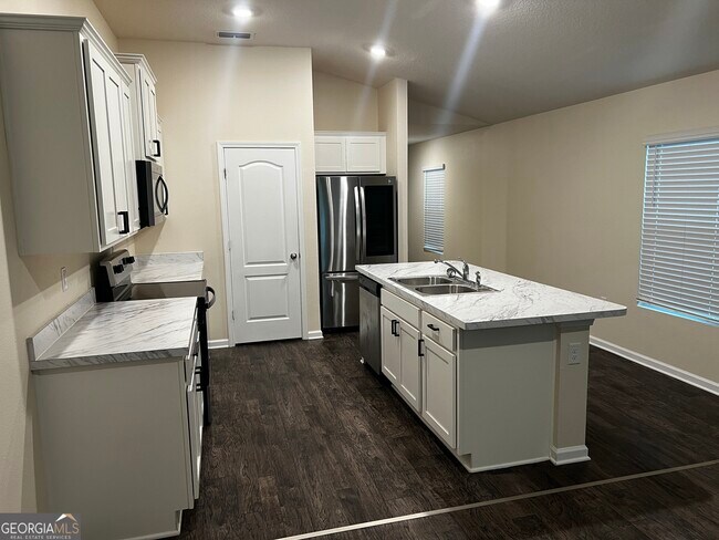 Photo - 209 Teakwood Dr