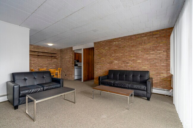 2BR, 1BA - 850SF - Living Room