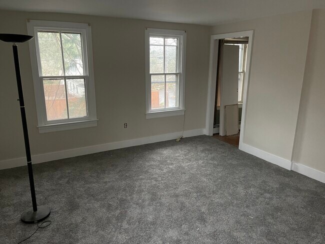 Photo - 159 Washington St Unit Upstairs