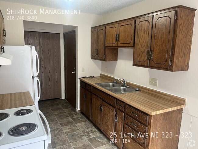 Building Photo - 25 14th Ave NE Unit 323 Rental