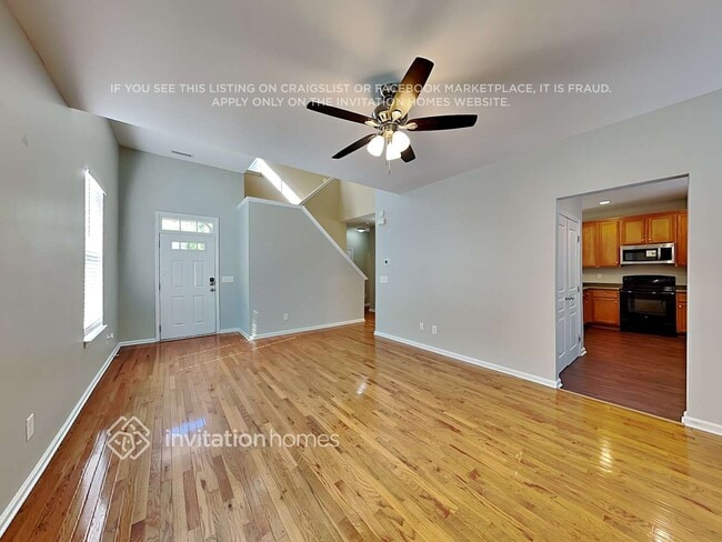 Photo - 1912 Pear Tree Ln