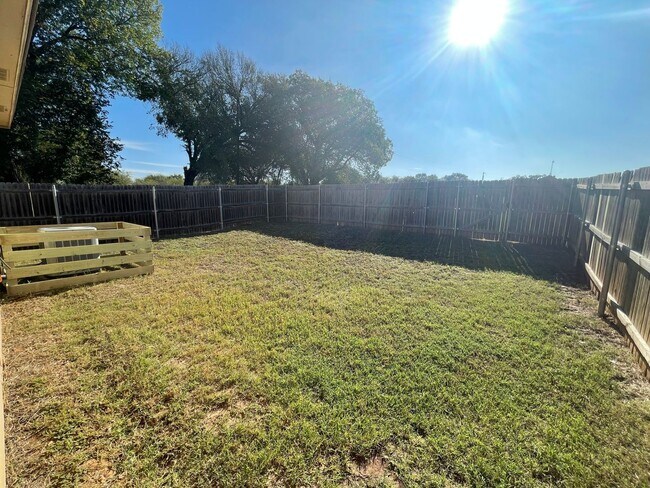 Photo - 105-107 Sunburst Court Unidad 105