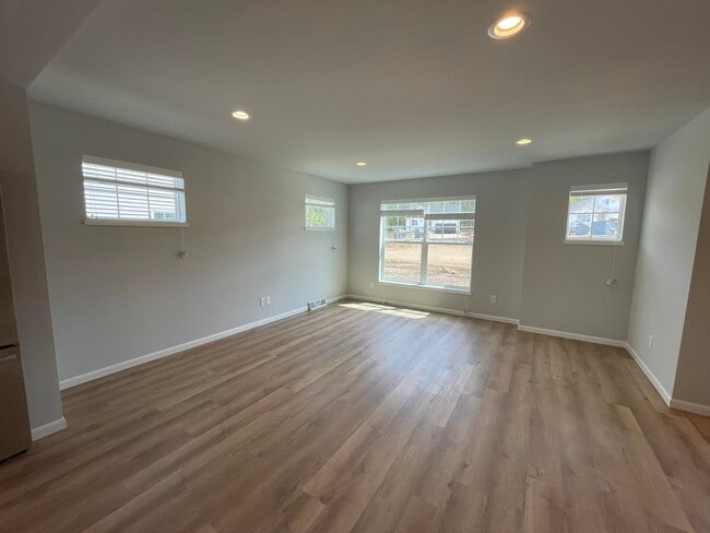 Photo - 2157 Spring Dreams Ln