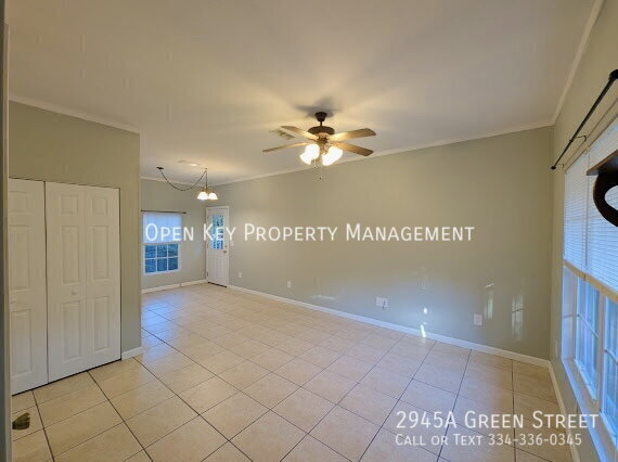 Photo - 2945 Green St