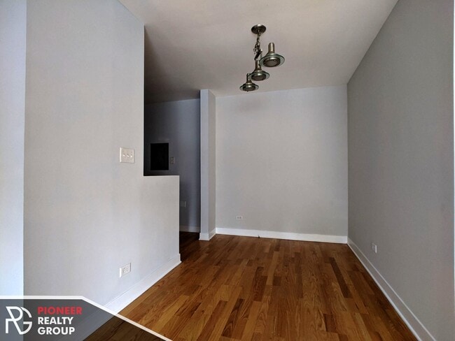 Photo - 630 W Wrightwood Ave