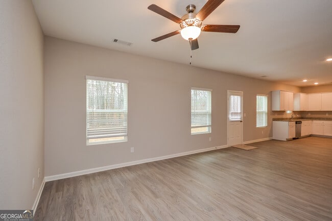 Photo - 105 Tamalynn Trl