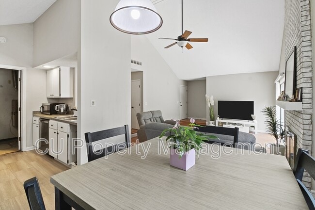 Photo - 2304 Melrose Dr