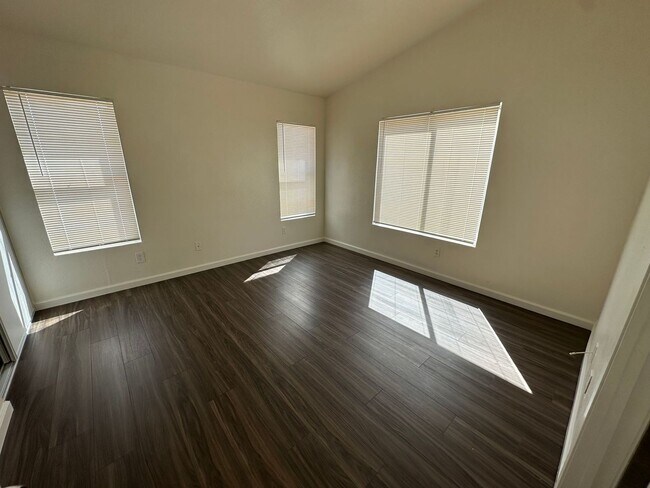 Photo - 3 BEDROOM ADELANTO HOME
