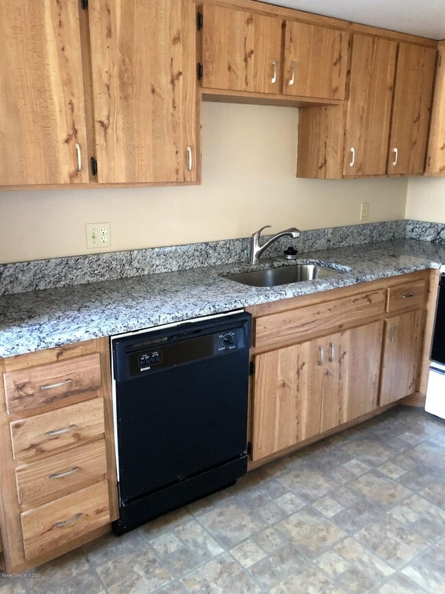 Photo - 135 Seawind Dr