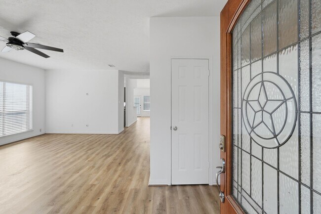 Photo - 2910 Cocona Ln