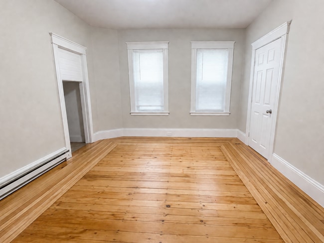 Building Photo - 7 Vinson St Unit 1