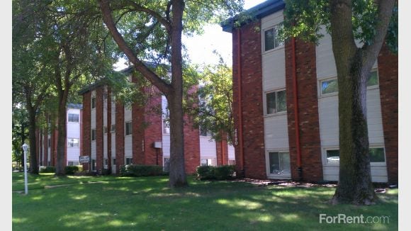 Lucia Lane Apts